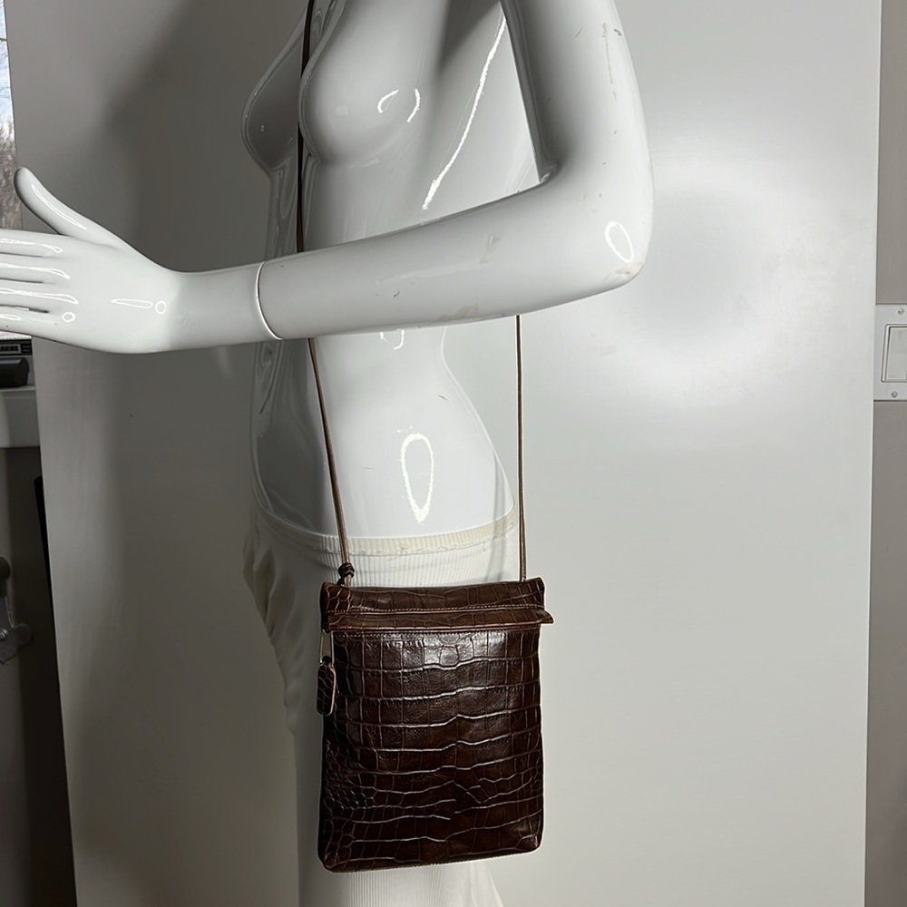 Carlos Falchi Brown Leather Croc Embossed Crossbody Zipper Bag - Picture 9 of 13